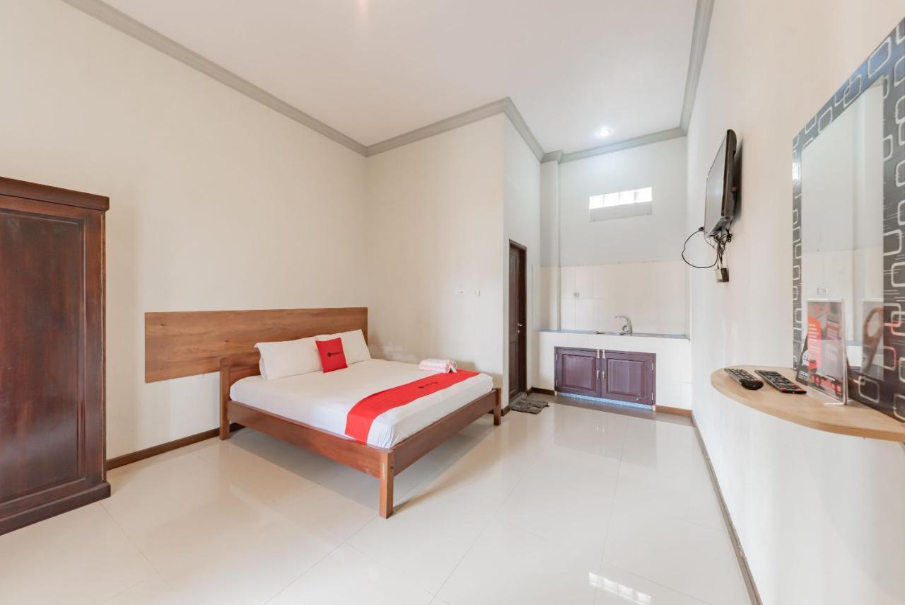 Hotel Reddoorz Near Gor Sempaja Samarinda Extérieur photo