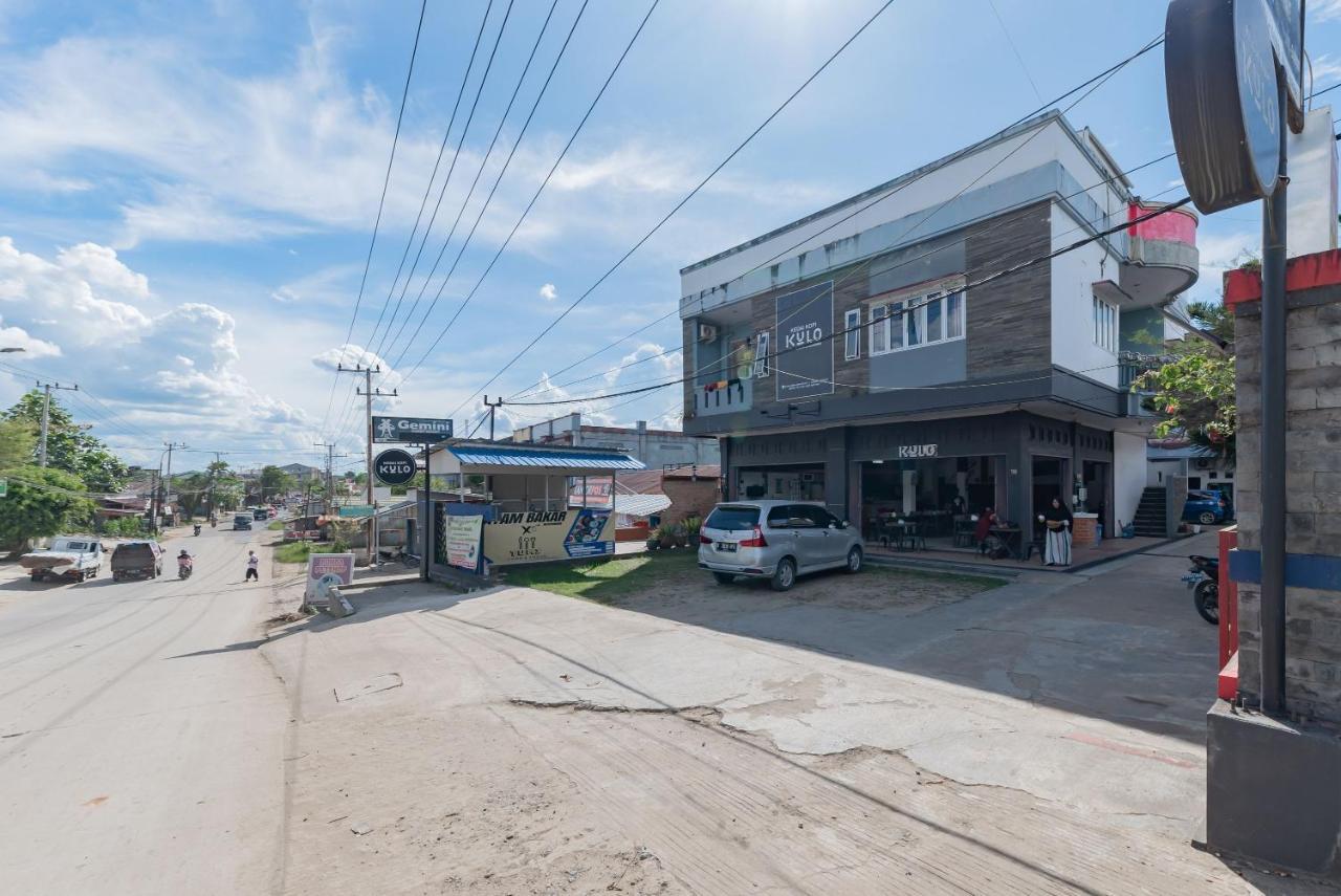 Hotel Reddoorz Near Gor Sempaja Samarinda Extérieur photo