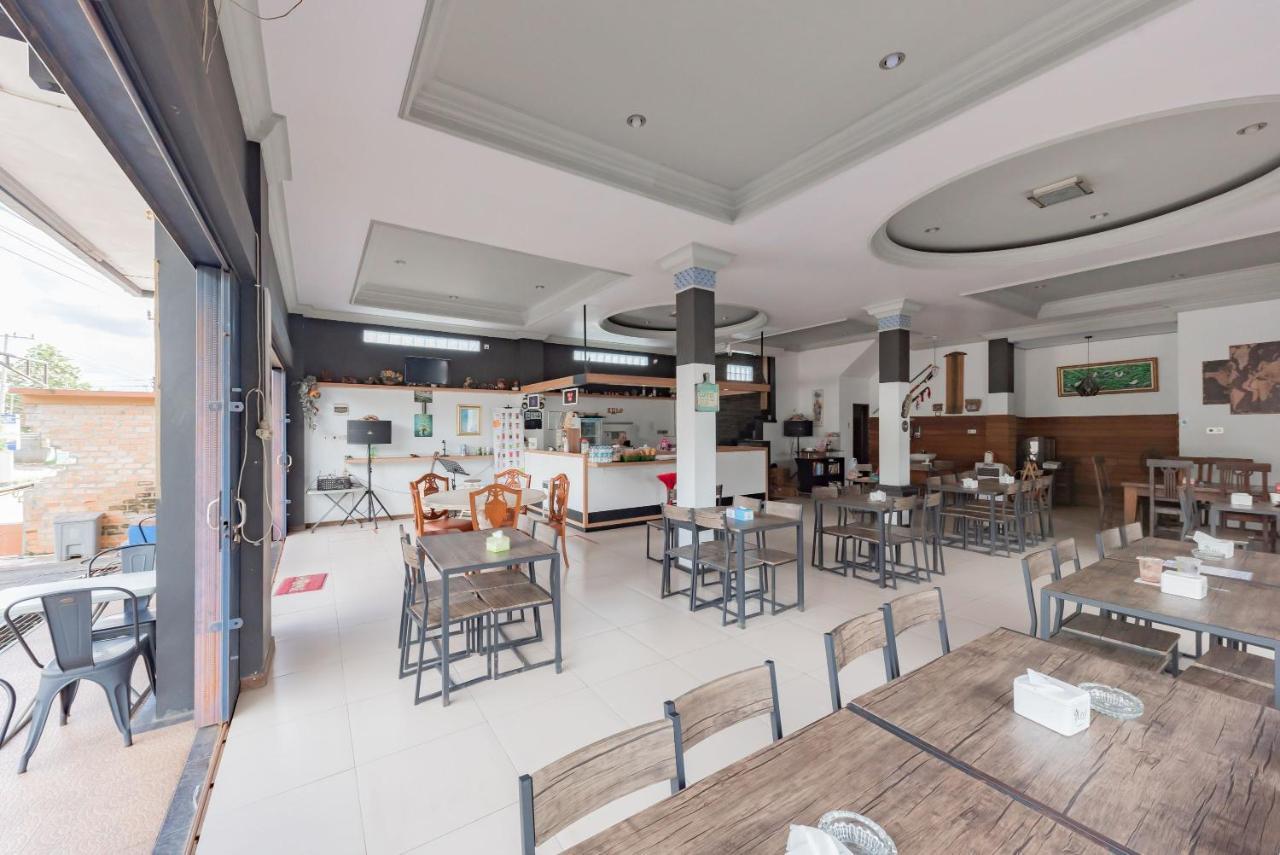 Hotel Reddoorz Near Gor Sempaja Samarinda Extérieur photo