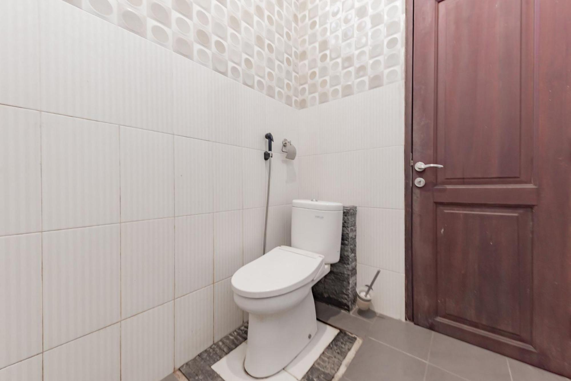 Hotel Reddoorz Near Gor Sempaja Samarinda Chambre photo